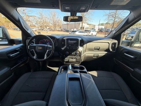 Used 2023 Chevrolet Silverado 3500 LT w/ Convenience Package image 9