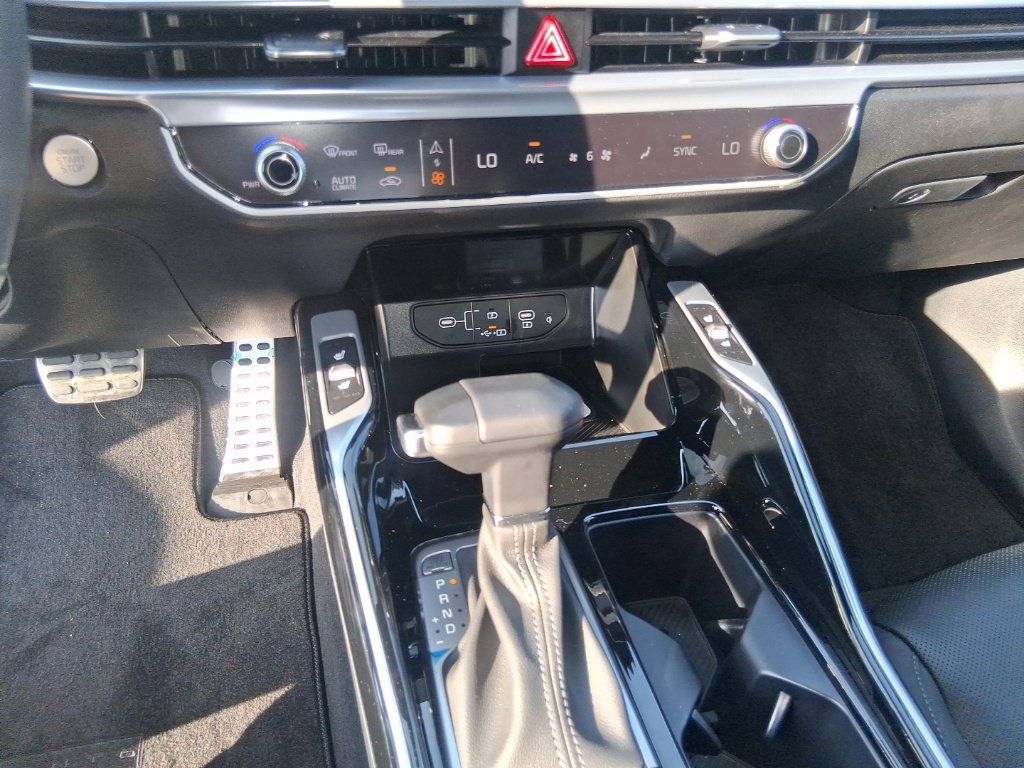 Certified 2026 Kia Sorento AWD image 12
