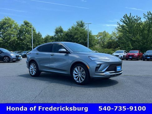 Used 2024 Buick Envista Avenir FWD image 2