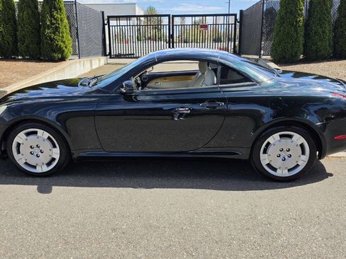 Used 2004 Lexus SC 430 Convertible image 12