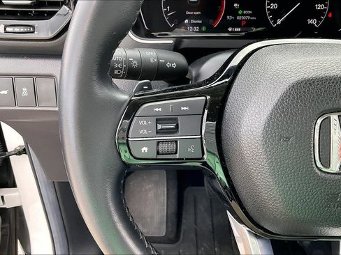 Used 2025 Honda Pilot EX-L image 11