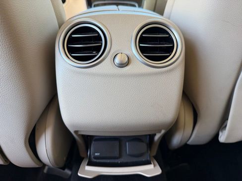 Used 2021 Mercedes-Benz GLC 300 GLC 300 image 26