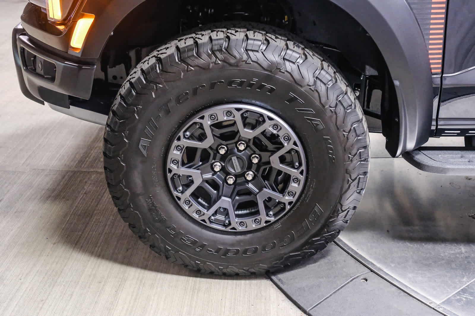 Used 2024 Ford F150 Raptor w/ Equipment Group 803A Raptor R AWD/4WD image 10
