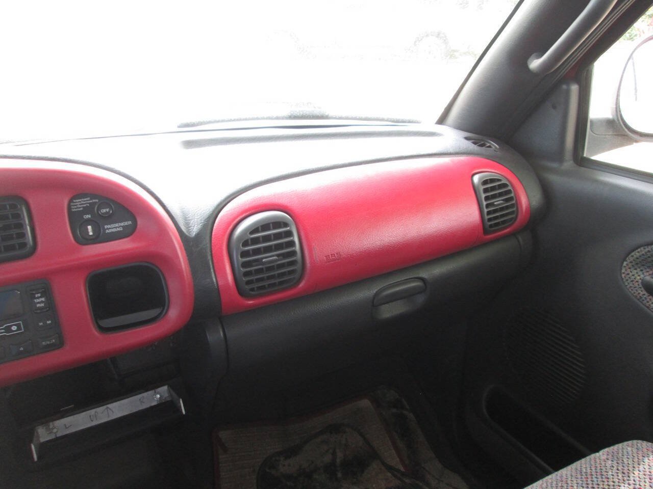 Used 1999 Dodge Ram 1500 Truck 4x4 Quad Cab image 16
