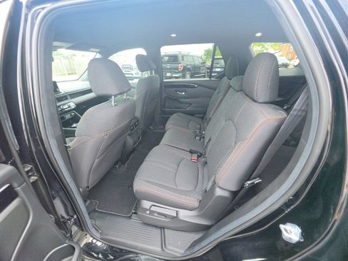 Used 2025 Honda Pilot Sport image 27