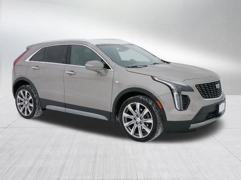 Certified 2023 Cadillac XT4 Premium Luxury w/ Cold Weather Package image 8
