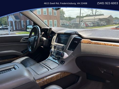 Used 2015 GMC Yukon XL Denali w/ Premium Package RWD image 18