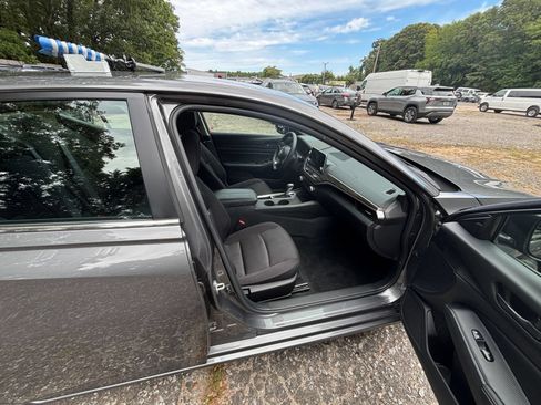 Used 2026 Nissan Altima 2.5 SV FWD image 27