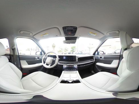 Used 2025 Hyundai Santa Fe SEL FWD image 44