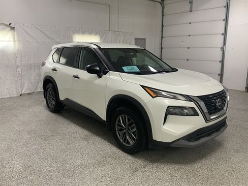 Used 2023 Nissan Rogue S AWD/4WD image 4