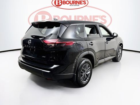 Used 2024 Nissan Rogue S AWD/4WD image 9