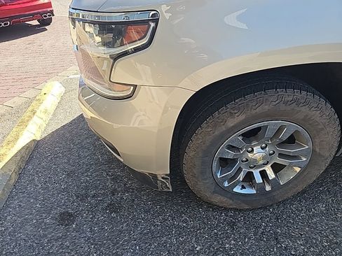 Used 2016 Chevrolet Tahoe LT image 2