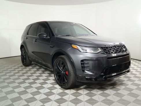 Used 2024 Land Rover Discovery Sport Dynamic SE AWD/4WD image 3