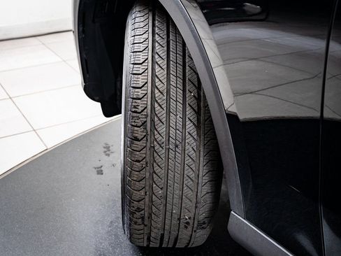 Certified 2025 Mercedes-Benz GLC 300 4MATIC image 37