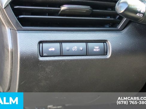 Used 2024 Nissan Altima 2.5 SV FWD image 29