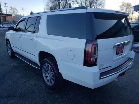 Used 2016 GMC Yukon XL Denali w/ Open Road Package image 10