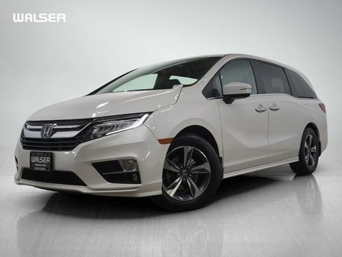 Used 2018 Honda Odyssey Touring image 1