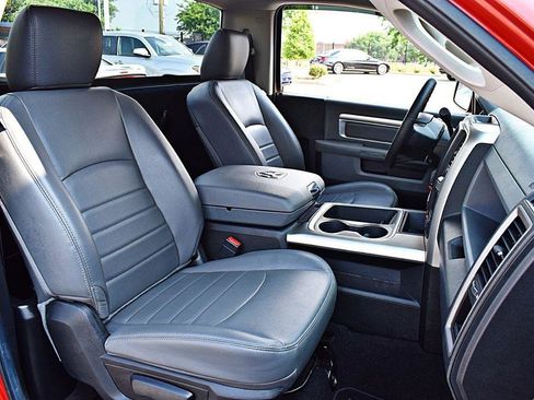 Used 2014 RAM 1500 Express RWD image 18