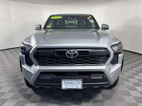 Used 2024 Toyota Tacoma TRD Off-Road image 3