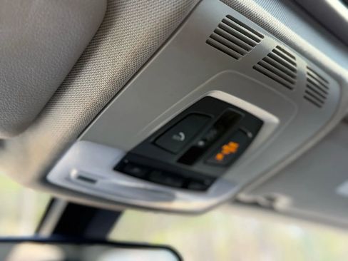 Used 2015 BMW 320i Sedan image 34