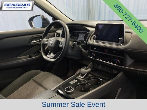 Used 2025 Nissan Rogue SV AWD/4WD image 44