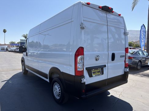 Used 2025 RAM ProMaster 2500 w/ Convenience Group FWD image 6