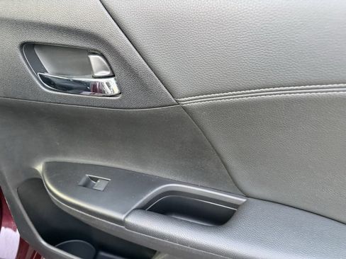 Used 2013 Honda Accord Sport image 38