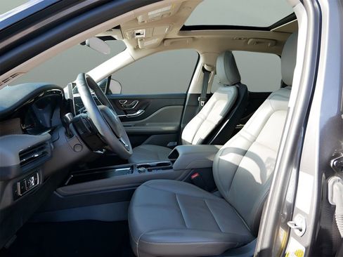 Used 2023 Lincoln Corsair Reserve w/ Equipment Group 201A image 14