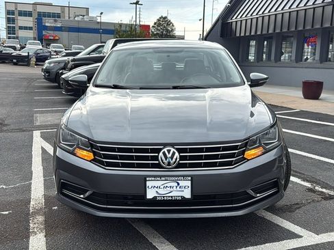 Used 2018 Volkswagen Passat 2.0T SE FWD image 8