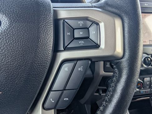Used 2020 Ford F150 Lariat w/ Equipment Group 502A Luxury AWD/4WD image 18