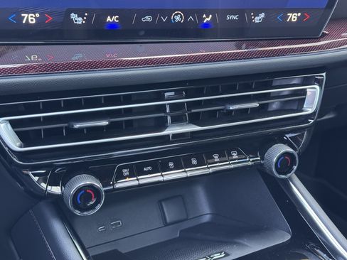New 2026 Chevrolet Traverse Z71 w/ Enhanced Driving Package AWD/4WD image 26