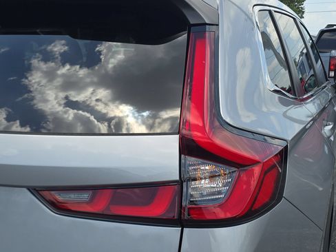 Certified 2024 Honda CR-V EX image 8