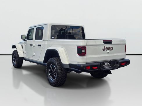 Used 2024 Jeep Gladiator Rubicon AWD/4WD image 5