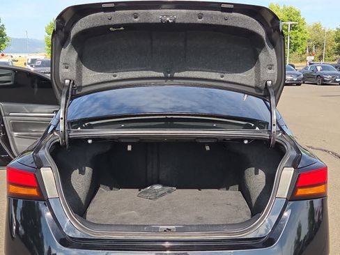 Used 2022 Nissan Altima 2.5 SV FWD image 27