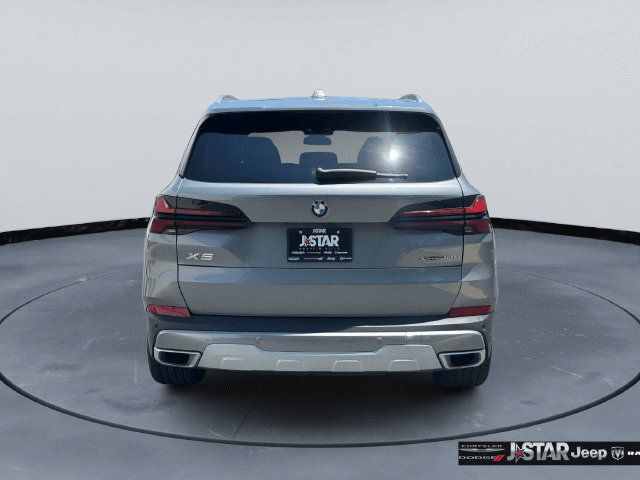 Used 2025 BMW X5 xDrive40i w/ Climate Comfort Package AWD/4WD image 6