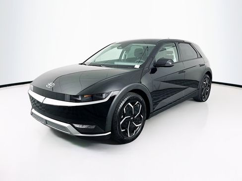 Used 2024 Hyundai Ioniq 5 SE RWD image 3