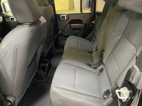 Used 2022 Jeep Gladiator Sport AWD/4WD image 23