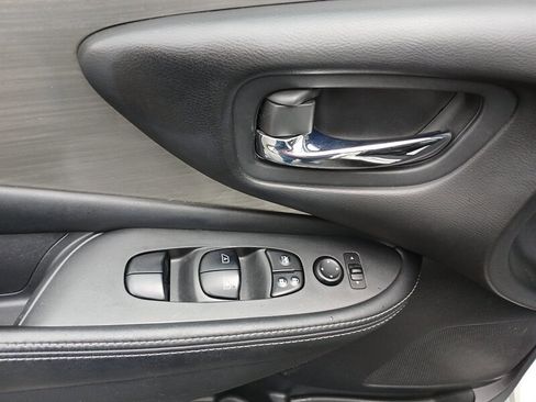 Used 2017 Nissan Murano S image 13