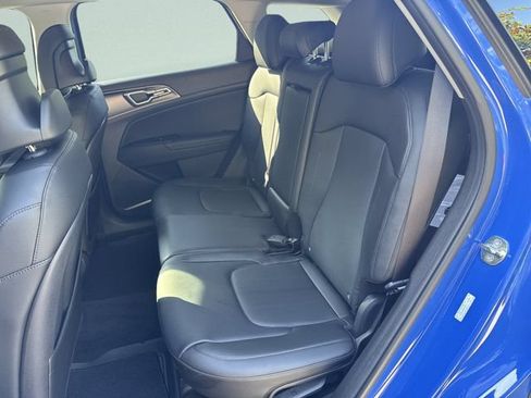 Used 2026 Kia Sportage EX FWD image 16
