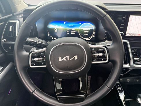 Used 2023 Kia Sorento SX AWD/4WD image 16