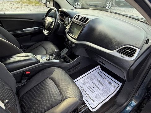 Used 2014 Dodge Journey SXT w/ Flexible Seating Group FWD image 8