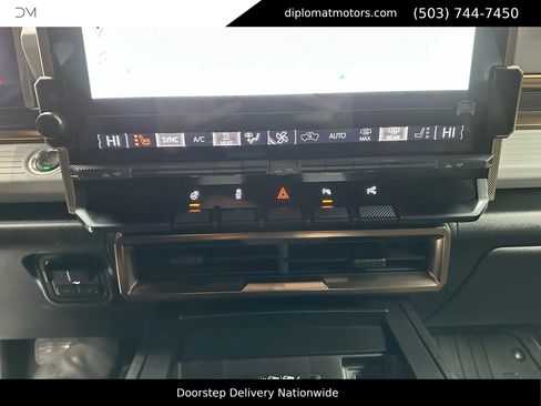 Used 2024 GMC Hummer EV 3X image 34