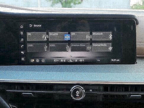 Certified 2025 Nissan Murano Platinum w/ Cargo Package image 22