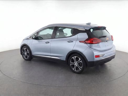 Used 2017 Chevrolet Bolt Premier w/ Driver Confidence II Package FWD image 3