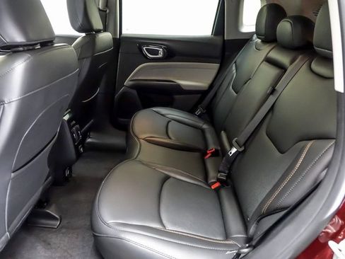 Used 2022 Jeep Compass Limited image 10