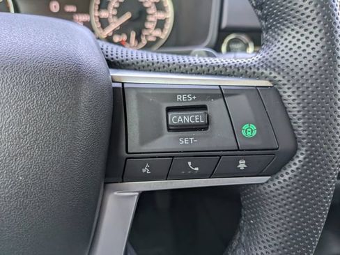 Used 2023 Mitsubishi Outlander SE FWD image 23
