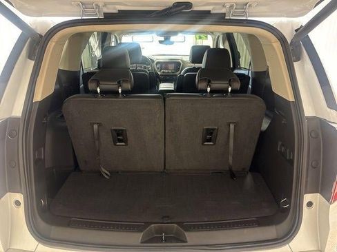 Used 2021 GMC Acadia Denali w/ Denali Technology Package image 30