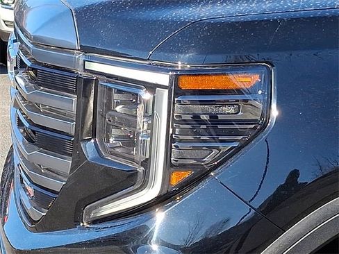 Certified 2024 GMC Sierra 1500 AT4 w/ AT4 Preferred Package image 29