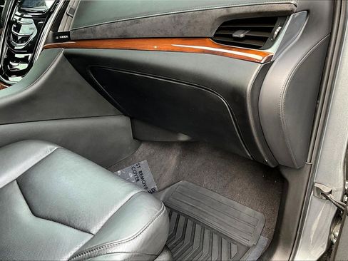 Used 2020 Cadillac Escalade Luxury w/ Escalade Sport Edition RWD image 27