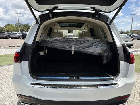 Certified 2026 Mercedes-Benz GLS 450 4MATIC image 10